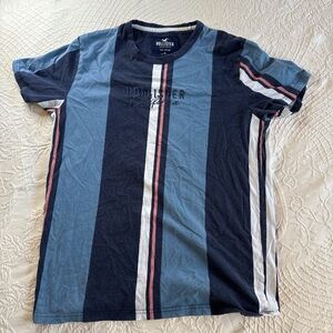 Hollister Men's Blue Striped T-Shirt